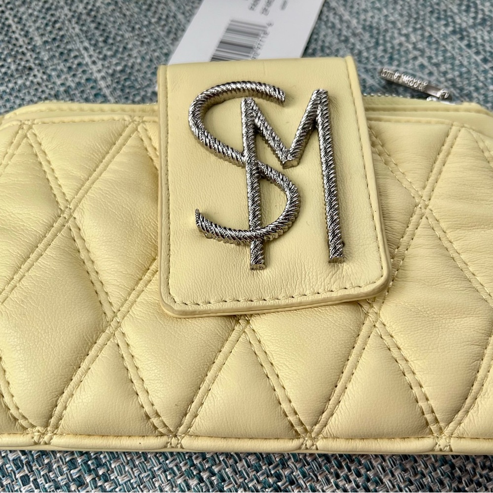 Steve Madden Cream Quilted Wristlet Bag - Picture 6 of 7